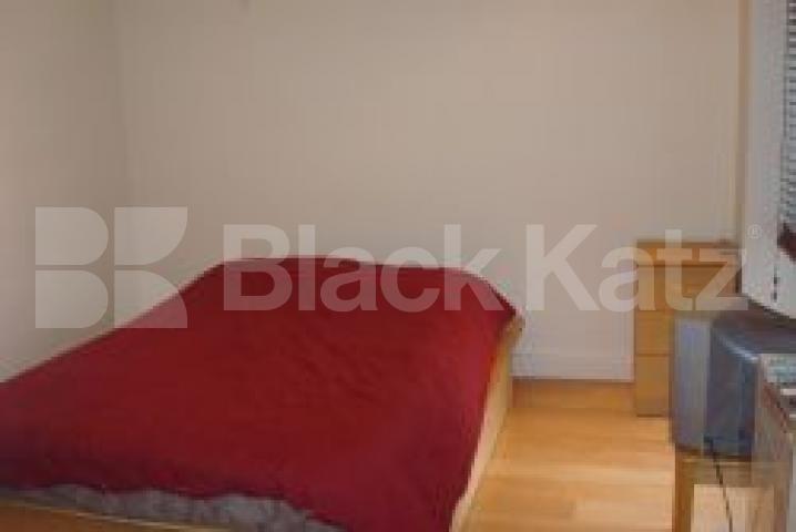 			New Instruction, 3 Bedroom, 1 bath, 1 reception Flat			 Gloucester Place, MARYLEBONE